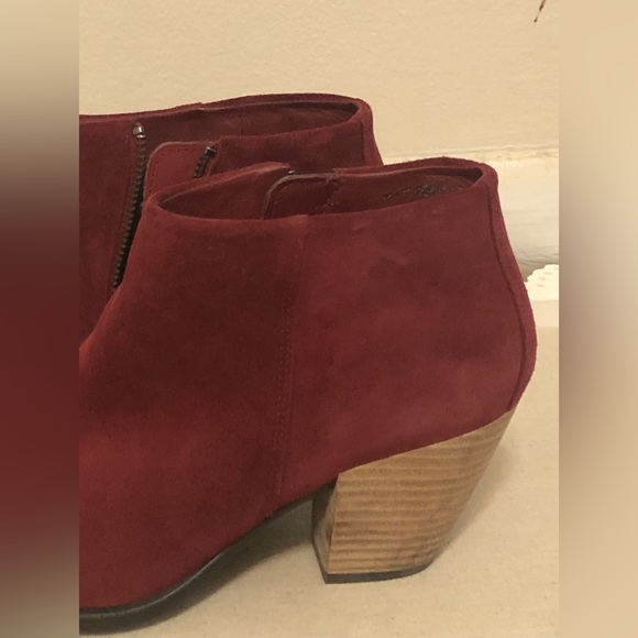 Ecco Burgundy Water Repellent Suede Ankle Boots.Danish Design Woman 41/10-10.5 - Picture 6 of 15